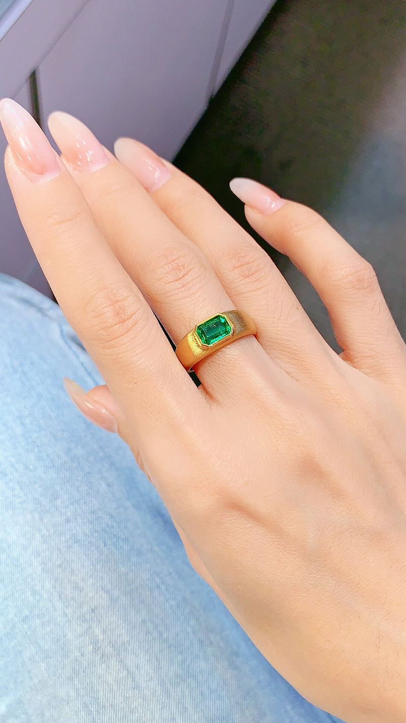 LUOWEND 18K Yellow Gold Real Natural Emerald Ring for Women