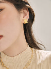 Load image into Gallery viewer, LUOWEND 18K Yellow Gold Hoop Earrings for Women
