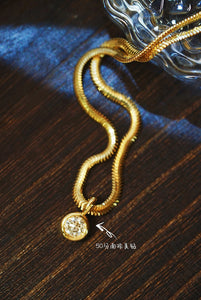 LUOWEND 18K Yellow Gold Real Natural Diamond Pendant Necklace for Women