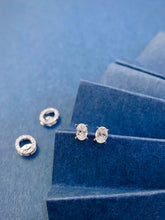 Load image into Gallery viewer, LUOWEND 18K White Gold Ntural Diamond Stud Earrings for Women
