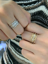 Load image into Gallery viewer, LUOWEND 18K White/Yellow Gold Natural Diamond Ring for Women
