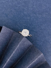 Load image into Gallery viewer, LUOWEND 18K White Gold Natural Diamond Ring for Women
