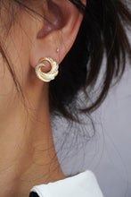 Load image into Gallery viewer, LUOWEND 18K Yellow Gold Real Natural Diamond Earrings for Women
