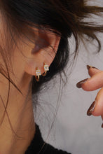 Load image into Gallery viewer, LUOWEND 18K Yellow Gold Real Natural Diamond Hoop Earrings for Women
