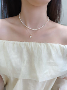 LUOWEND 18K Yellow Gold Natural Diamond Pendant Necklace for Women