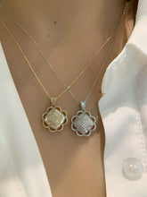 Load image into Gallery viewer, LUOWEND 18K White/Yellow Gold Fine Jewelry Real Natural Diamond Pendant for Women
