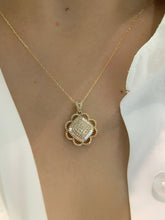 Load image into Gallery viewer, LUOWEND 18K White/Yellow Gold Fine Jewelry Real Natural Diamond Pendant for Women
