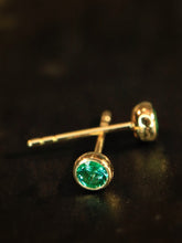 Load image into Gallery viewer, LUOWEND 18K Yellow Gold Fine Jewelry Natural Emerald Earrings for Women
