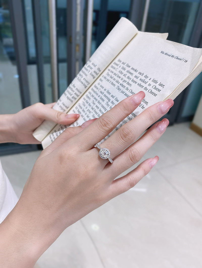 LUOWEND 18K White Gold Natural Diamond Ring for Women