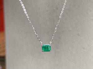 LUOWEND 18K White Gold Natural Emerald Necklace for Women