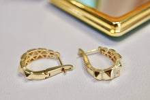 Load image into Gallery viewer, LUOWEND 18K Yellow Gold Natural Diamond Stud Earrings for Women
