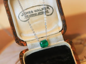 LUOWEND 18K White Gold Natural Emerald Necklace for Women