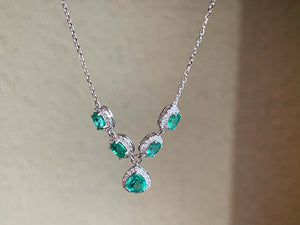 LUOWEND 18K White Gold Natural Emerald Necklace for Women