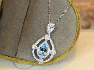 LUOWEND 18K White Gold Natural Aquamarine Necklace for Women