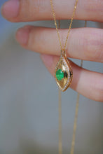 Load image into Gallery viewer, LUOWEND 18K Yellow Gold Real Natural Emerald and Diamond Necklace for Women
