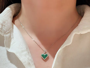 LUOWEND 18K White Gold Natural Emerald Necklace for Women