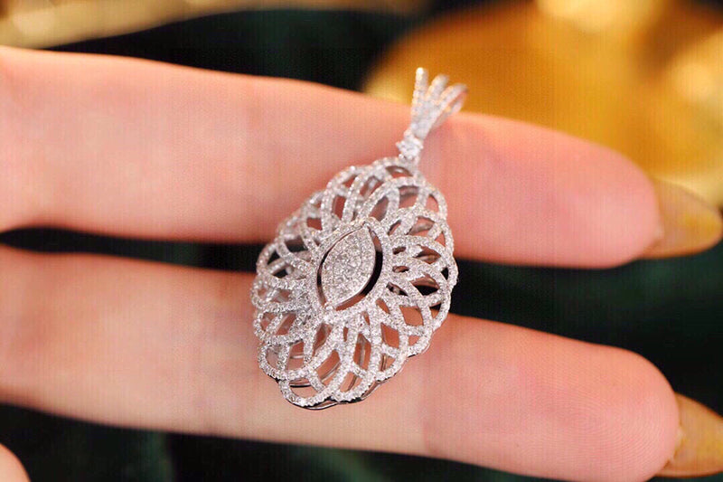 LUOWEND 18K White Gold Real Natural Diamond Pendant Necklace for Women