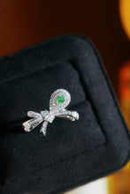 Load image into Gallery viewer, LUOWEND 18K White Gold Natural Green Diamond Ring for Women
