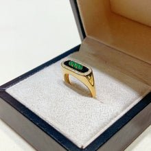 Load image into Gallery viewer, LUOWEND 18K Yellow Gold Emerald and Onyx Ring for Women
