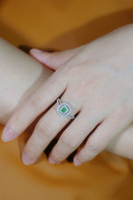 Load image into Gallery viewer, LUOWEND 18K White Gold Natural Green Diamond Ring for Women
