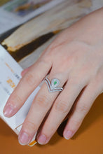 Load image into Gallery viewer, LUOWEND 18K White Gold Natural Green Diamond Ring for Women
