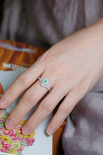 Load image into Gallery viewer, LUOWEND 18K White Gold Natural Green Diamond Ring for Women

