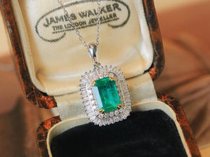 LUOWEND 18K White Gold Natural Emerald Necklace for Women