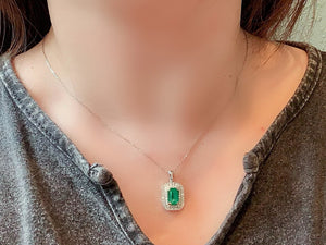 LUOWEND 18K White Gold Natural Emerald Necklace for Women