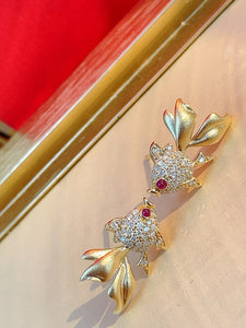 LUOWEND 18K Yellow Gold Natural Diamond Earrings for Women