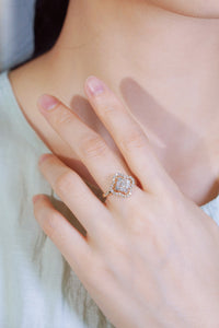 LUOWEND 18K Yellow Gold Real Natural Diamond Ring for Women