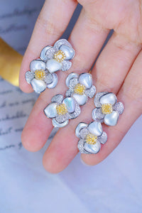 LUOWEND 18K White Gold Real Natural Yellow Diamond Stud Earrings for Women