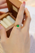 Load image into Gallery viewer, LUOWEND 18K Yellow Gold Natural Emerald Ring for Women
