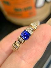 Load image into Gallery viewer, LUOWEND 18K Yellow Gold Natural Sapphire Ring for Women
