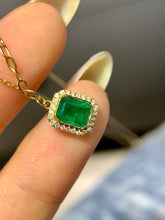 Load image into Gallery viewer, LUOWEND 18K Yellow Gold Natural Emerald Necklace for Women
