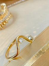 Load image into Gallery viewer, LUOWEND 18K Yellow Gold Natural Diamond Ring for Women

