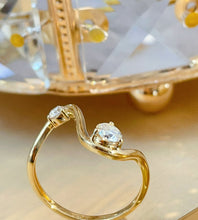 Load image into Gallery viewer, LUOWEND 18K Yellow Gold Natural Diamond Ring for Women
