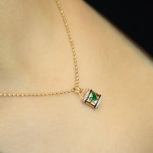 Load image into Gallery viewer, LUOWEND 18K Yellow Gold Fine Jewelry Natural Emerald Pendant for Women
