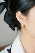 Load image into Gallery viewer, LUOWEND 18K Yellow Gold Earrings for Women
