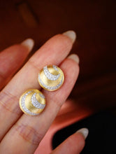 Load image into Gallery viewer, LUOWEND 18K Yellow Gold Real Natural Diamond Stud Earrings for Women
