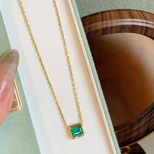Load image into Gallery viewer, LUOWEND 18K Yellow Gold Fine Jewelry Natural Emerald Necklace for Women

