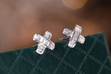 Load image into Gallery viewer, LUOWEND 18K White Gold Real Natural Diamond Stud Earrings for Women
