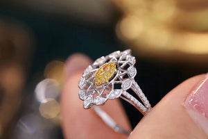 LUOWEND 18K White Gold Real Natural Yellow Diamond Ring for Women