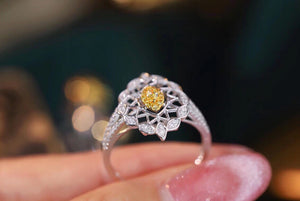 LUOWEND 18K White Gold Real Natural Yellow Diamond Ring for Women