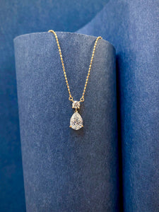 LUOWEND 18K Yellow Gold Natural Diamond Pendant Necklace for Women