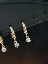 Load image into Gallery viewer, LUOWEND 18K White/Yellow Gold Fine Jewelry Real Natural Diamond Earrings for Women
