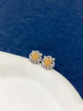 Load image into Gallery viewer, LUOWEND 18K White Gold Natural Yellow Diamond Earrings for Women
